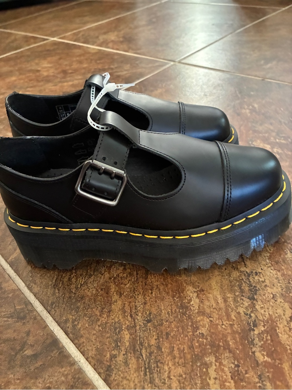 NEW Dr. Martens Bethan Black Leather Platform Mary Jane Shoes Women’s 6